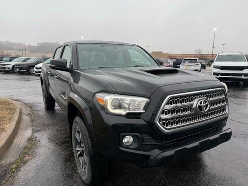 2016 Toyota Tacoma TRD Sport