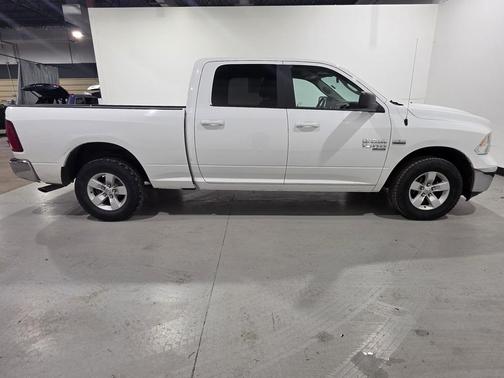 2019 RAM 1500 SLT