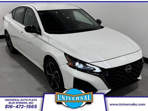 Pearl White Tricoat 2025 Nissan Altima SR AWD
