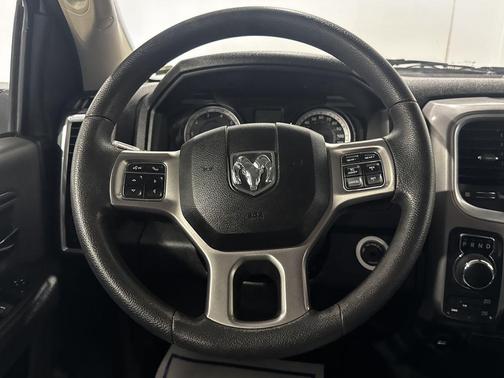 Bright White Clearcoat 2023 RAM 1500 Classic SLT