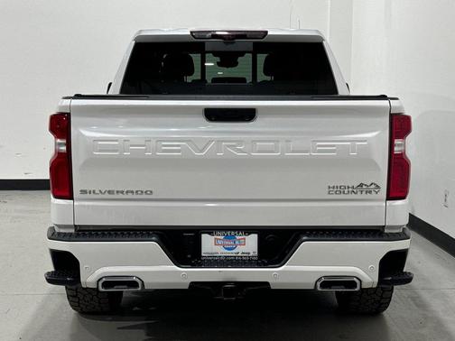 Pearl 2022 Chevrolet Silverado 1500 High Country