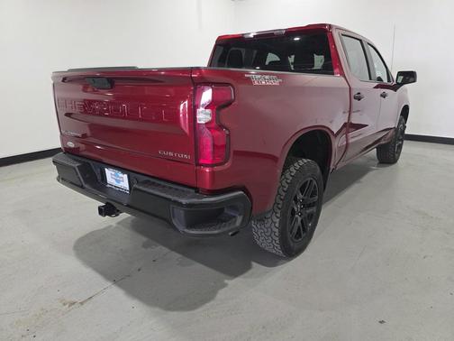 2022 Chevrolet Silverado 1500 Custom Trail Boss