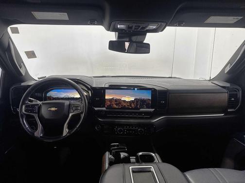 Dark Ash Metallic 2022 Chevrolet Silverado 1500 High Country