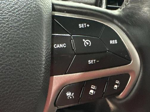 2020 Jeep Grand Cherokee Overland