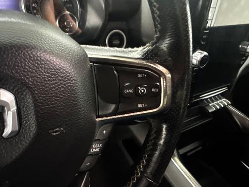Bright White Clearcoat 2022 RAM 1500 Sport
