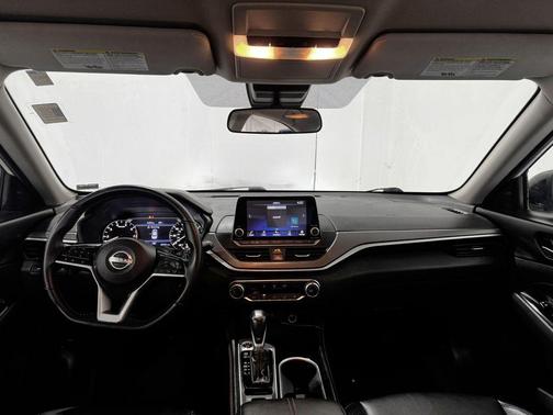 Glacier White 2025 Nissan Altima SR AWD