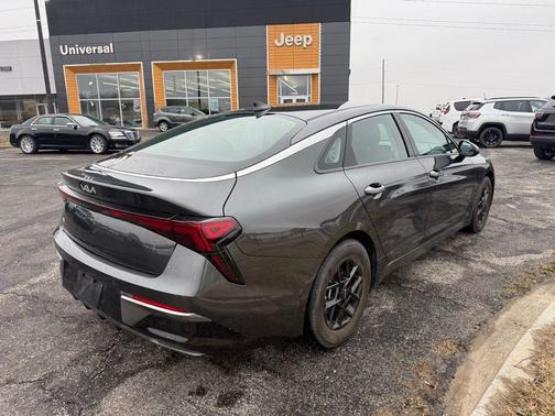 2025 Kia K5 LXS