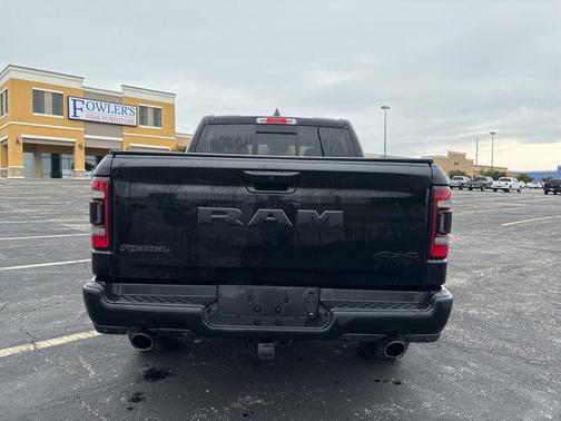 Diamond Black Crystal Pearlcoat 2022 RAM 1500 Rebel