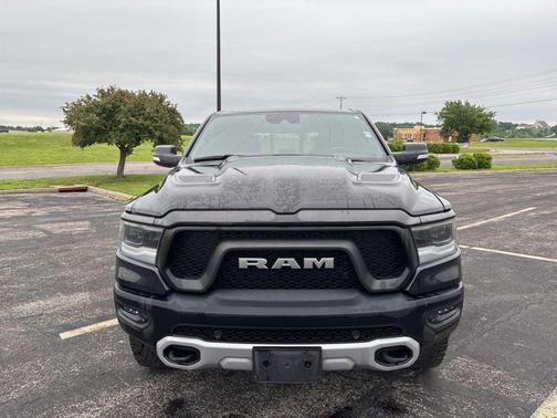 Diamond Black Crystal Pearlcoat 2022 RAM 1500 Rebel