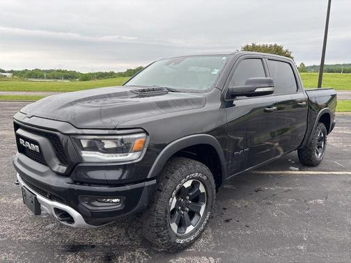Diamond Black Crystal Pearlcoat 2022 RAM 1500 Rebel