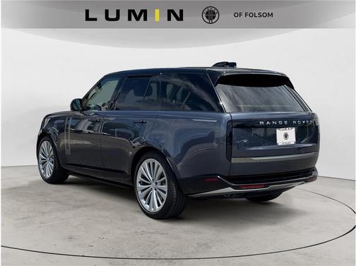 2024 Land Rover Range Rover P530 SE