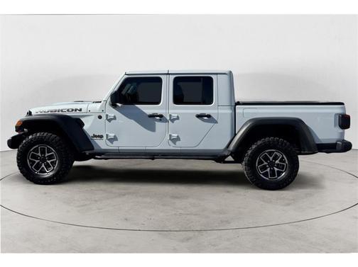 Bright White Clearcoat 2025 Jeep Gladiator Rubicon