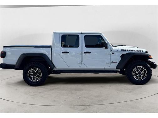 Bright White Clearcoat 2025 Jeep Gladiator Rubicon