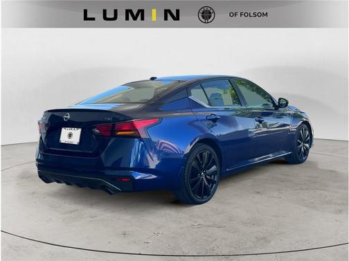 2022 Nissan Altima SR FWD