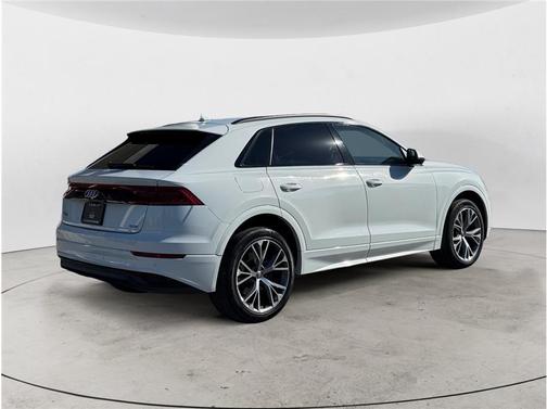 2020 Audi Q8 55 Premium