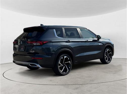 2025 Mitsubishi Outlander PHEV SE S-AWC
