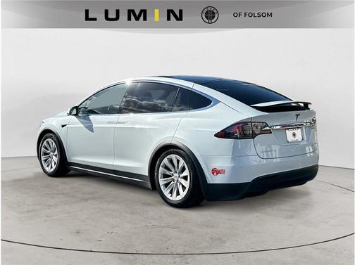 2018 Tesla Model X 75D Sport Utility 4D
