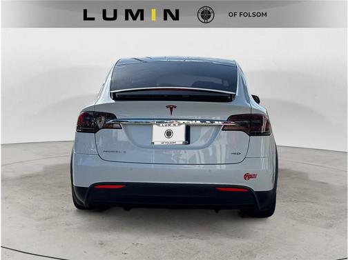 2018 Tesla Model X 75D Sport Utility 4D