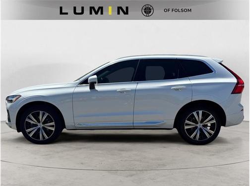 2022 Volvo XC60 B5 Inscription