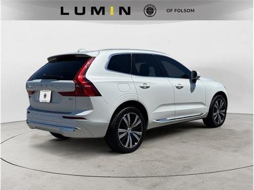 2022 Volvo XC60 B5 Inscription