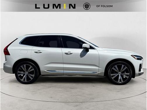 2022 Volvo XC60 B5 Inscription
