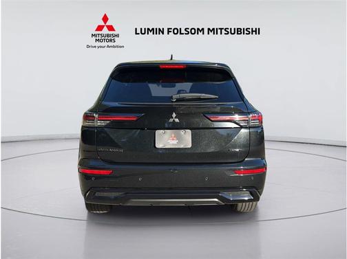 Black Diamond 2026 Mitsubishi Outlander SP