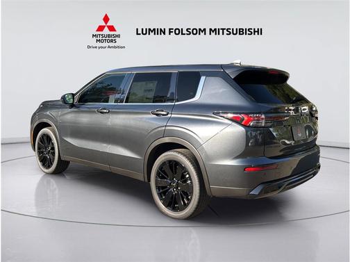 Graphite Gray 2026 Mitsubishi Outlander SP