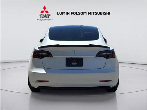 Pearl White Multi-Coat 2023 Tesla Model 3 Standard Range