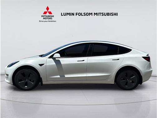 Pearl White Multi-Coat 2023 Tesla Model 3 Standard Range
