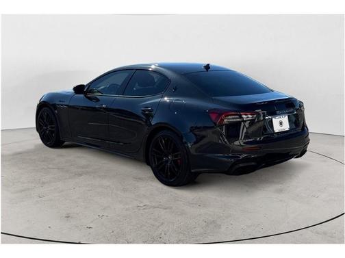 Nero Ribelle Metallic 2023 Maserati Ghibli Modena
