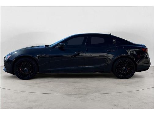 Nero Ribelle Metallic 2023 Maserati Ghibli Modena