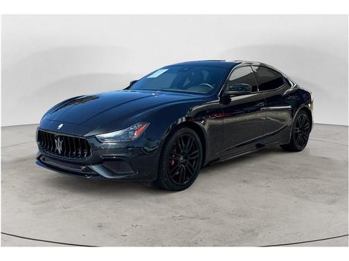 Nero Ribelle Metallic 2023 Maserati Ghibli Modena