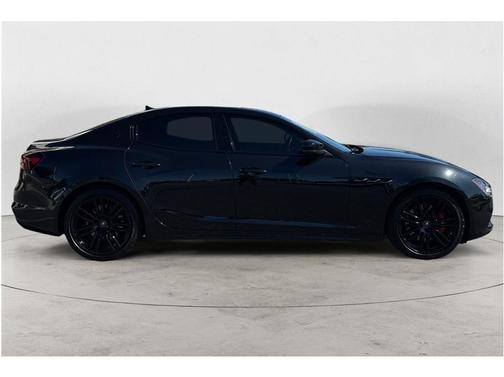 Nero Ribelle Metallic 2023 Maserati Ghibli Modena
