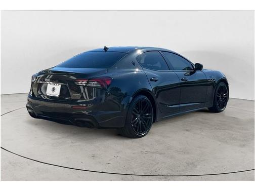Nero Ribelle Metallic 2023 Maserati Ghibli Modena