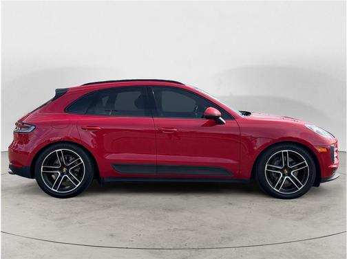 Carmine Red 2021 Porsche Macan Macan Sport Edition