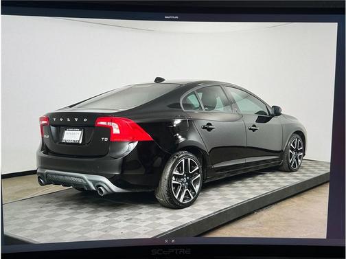 2018 Volvo S60 T5 Dynamic