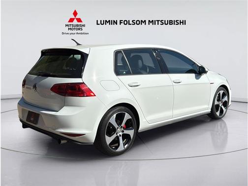 Pure White 2016 Volkswagen Golf GTI 2.0T SE 4-Door