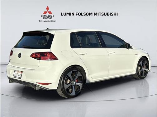 Pure White 2016 Volkswagen Golf GTI 2.0T SE 4-Door
