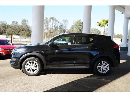 2021 Hyundai TUCSON SE