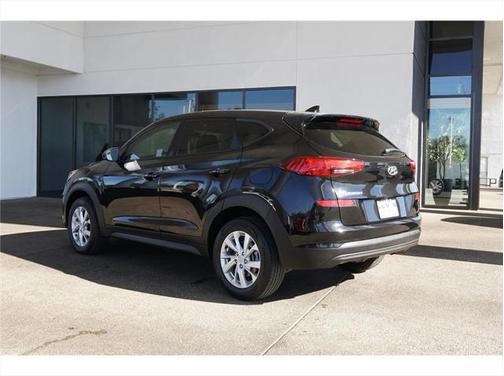2021 Hyundai TUCSON SE