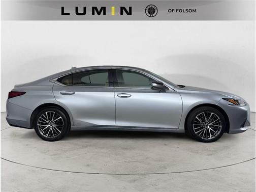 2022 Lexus ES 350 Base