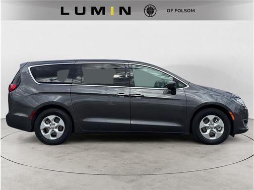 2018 Chrysler Pacifica Hybrid Touring Plus