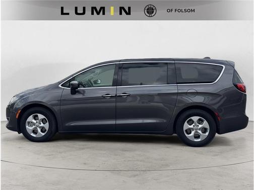 2018 Chrysler Pacifica Hybrid Touring Plus