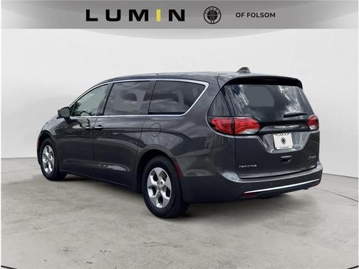 2018 Chrysler Pacifica Hybrid Touring Plus