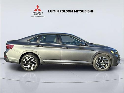 Gray 2022 Volkswagen Jetta 1.5T SEL
