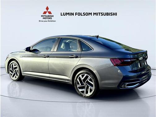 Gray 2022 Volkswagen Jetta 1.5T SEL