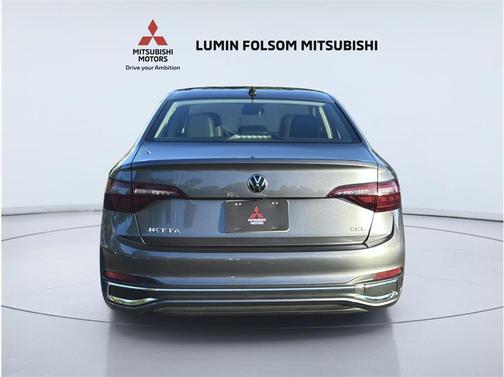 Gray 2022 Volkswagen Jetta 1.5T SEL