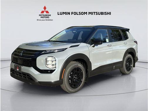 Moonstone Gray Metallic/Black Roof 2026 Mitsubishi Outlander Trail Edition S-AWC