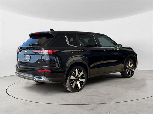 2026 Mitsubishi Outlander ES Sport Utility 4D