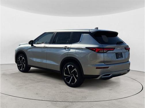 2025 Mitsubishi Outlander PHEV SE S-AWC